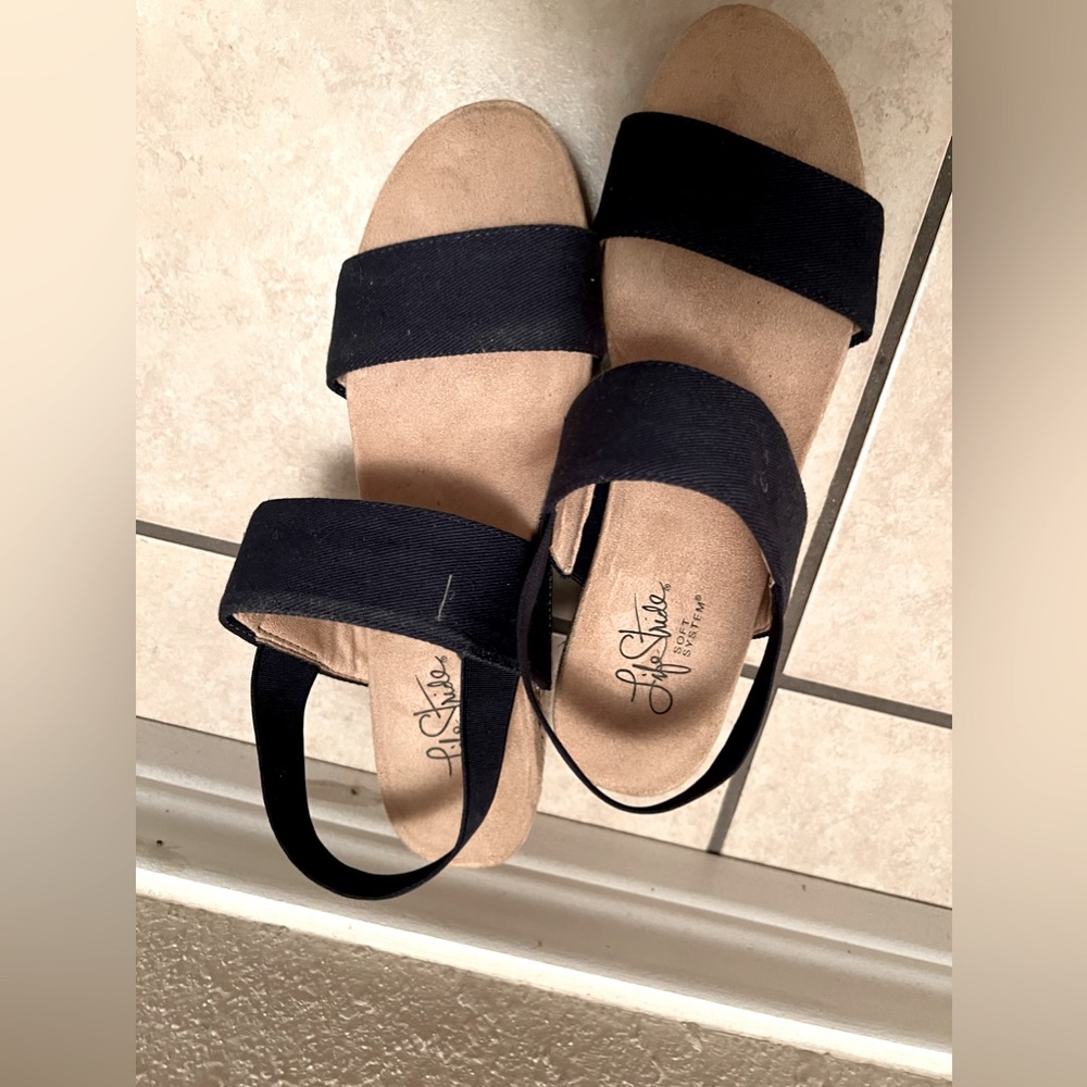 Lifestride size 8 wedges. NWOT